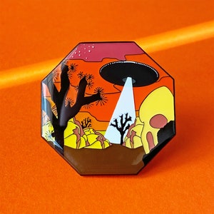 Joshua Tree UFO Pin