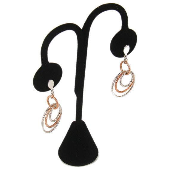 Black velvet earring display deals