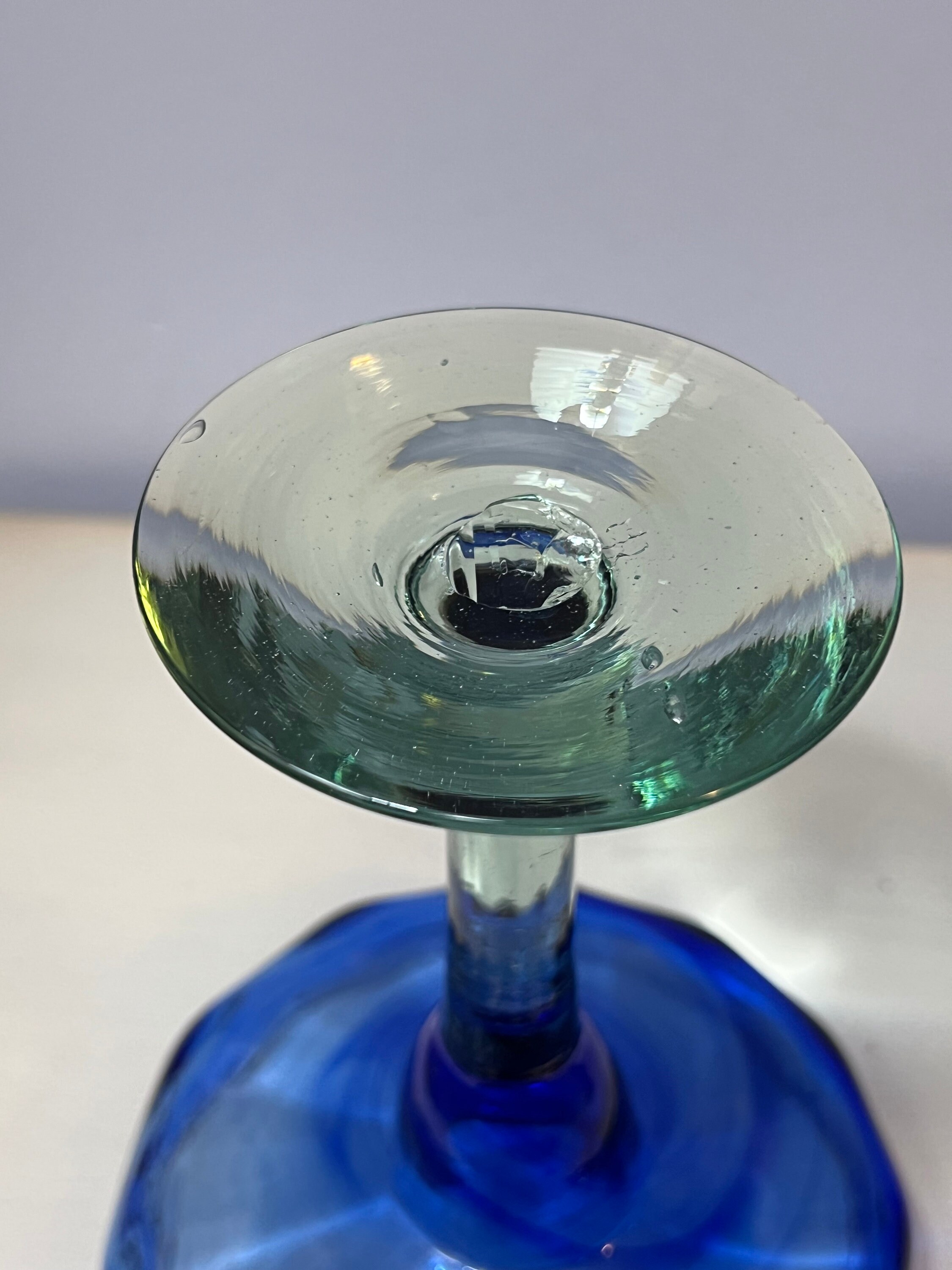 1 verre à margarita soufflé à la main - Tourbillon turquoise/blanc - Canada