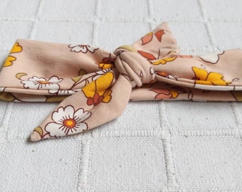 Organic cotton floral knot headband. Headwrap, floral headband. Floral hair accessories.