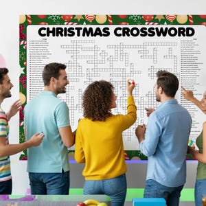 Op de afbeelding: Een groep mensen lost een groot kerstkruiswoordpuzzel op. De puzzel heeft een witte achtergrond met zwarte rasterlijnen en de woorden "Christmas Crossword" bovenaan. De rand is versierd met kerstversieringen en groen.