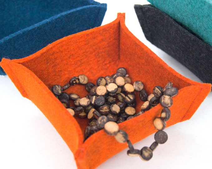 Felt jewelry tray, key holder, organizer, handmade storage