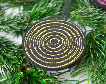Pendants, set of 4, Christmas decoration in a simple design