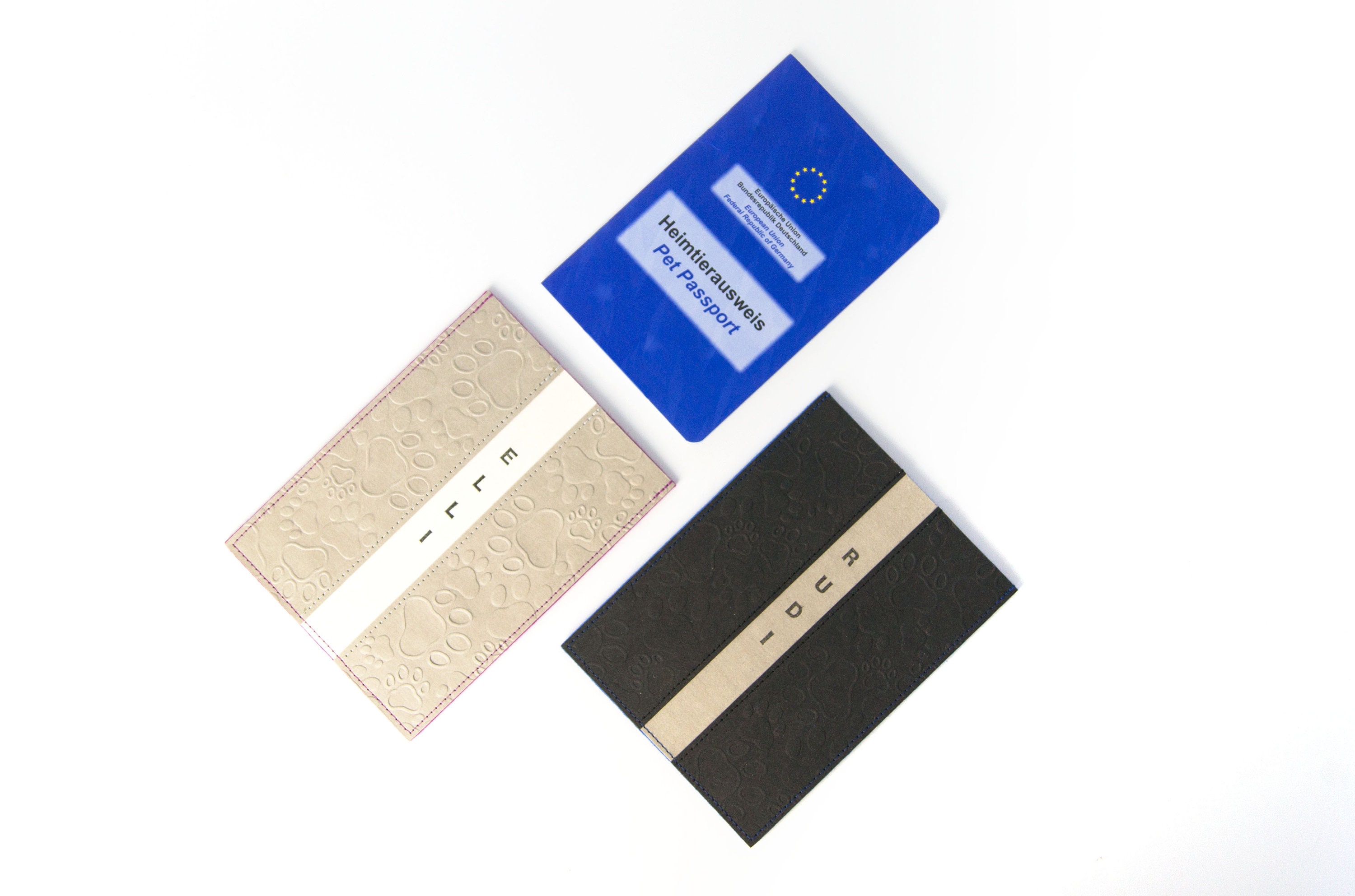 quadu vaccination passport sleeve dog