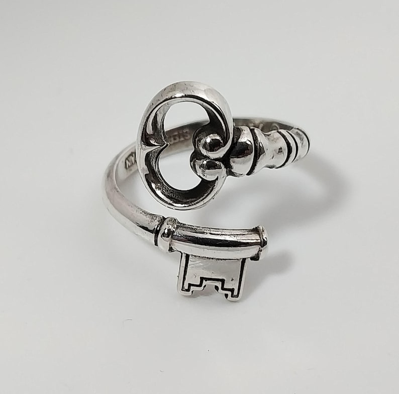 Avon Skeleton Key Ring Wrap ~ 1970 Vintage ~ 925 Solid Sterling Silver ...