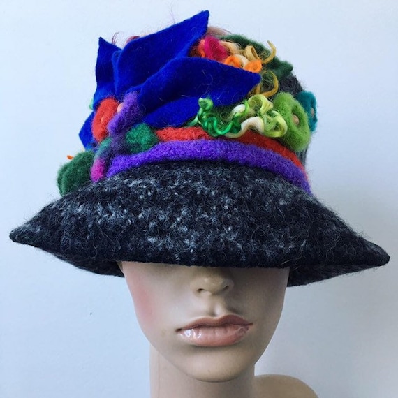Felted Wool Cloche Hat With Flowers: Art Deco Gatsby Style  display picture 2