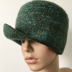 Green Wool Cap, Women’s Felted Cap, Handmade Felted Hat, Wool Beanie Women, Felt Cloche Hat