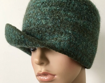 Green Wool Cap, Women’s Felted Cap, Handmade Felted Hat, Wool Beanie Women, Felt Cloche Hat