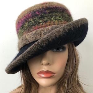 Charcoal Cloche, Felted Hat, Women&#39;s Felted Hat, Felted Wide Brim Hat, Art Felt Hat, Ladies Wool Hat