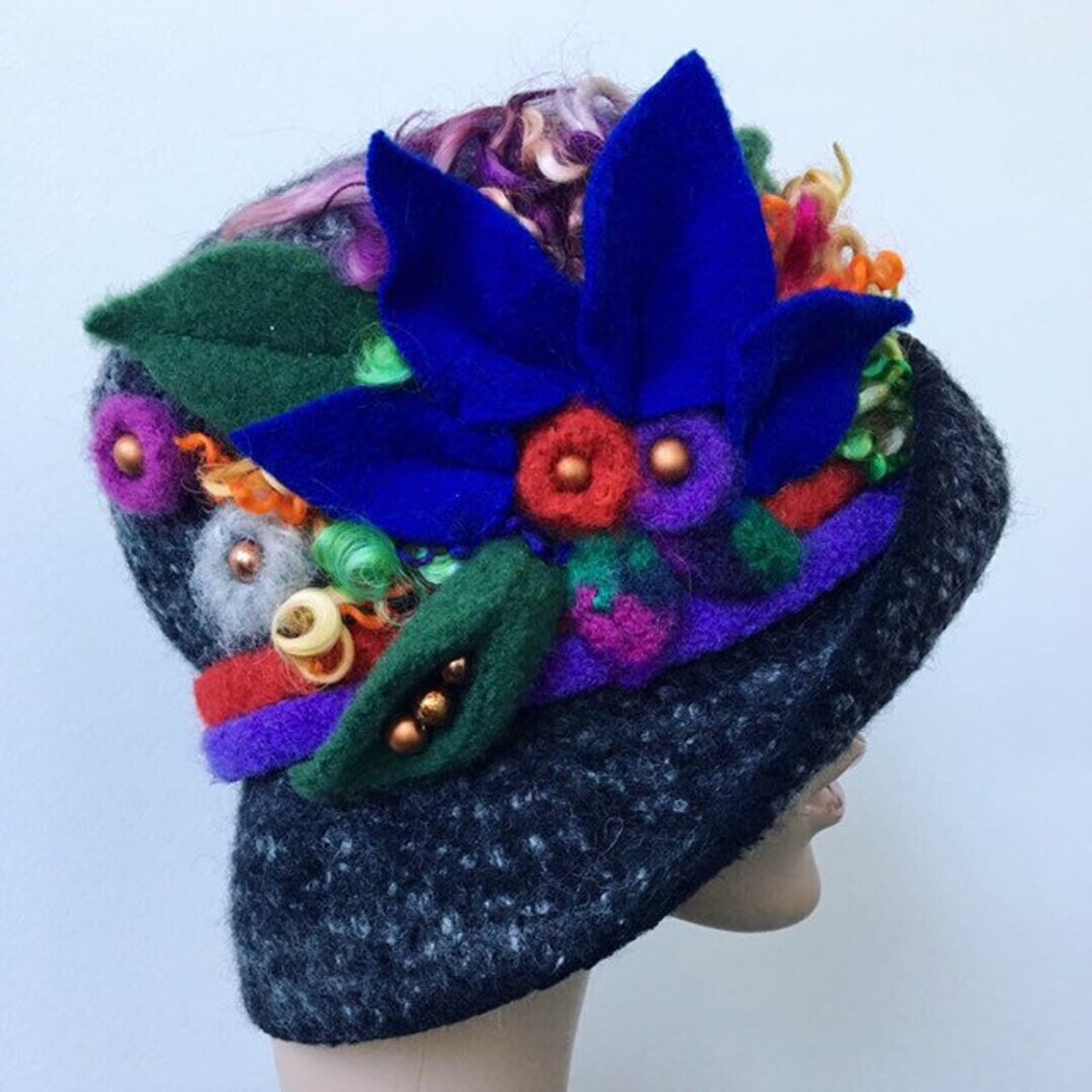 Felted Wool Cloche Hat With Flowers: Art Deco Gatsby Style  display picture 1
