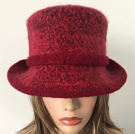 Handmade Red and Maroon Tweed Wool Cloche Hat: Felted Winter  display picture 2