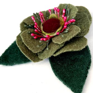 Handmade Green Felted Wool Flower Brooch: Winter Wedding Boutonniere