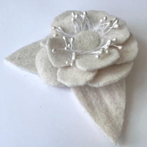 Winter White Felted Flower Brooch: Handmade Wool Pin with Pearl Beads