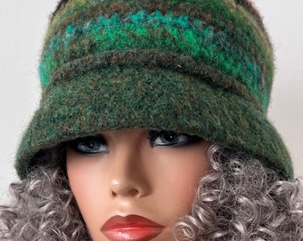 Green Wool Cloche Hat with 2” Brim, Felted Pillbox Hat, Women’s Felted Hat, Wool Bucket Hat