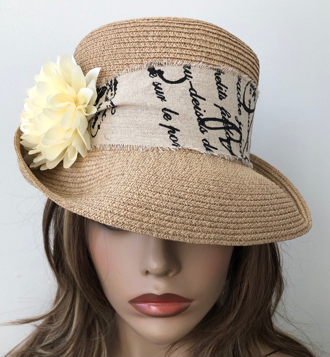 Summer Straw Hats for Women, Straw Hat With Flower Embellishments