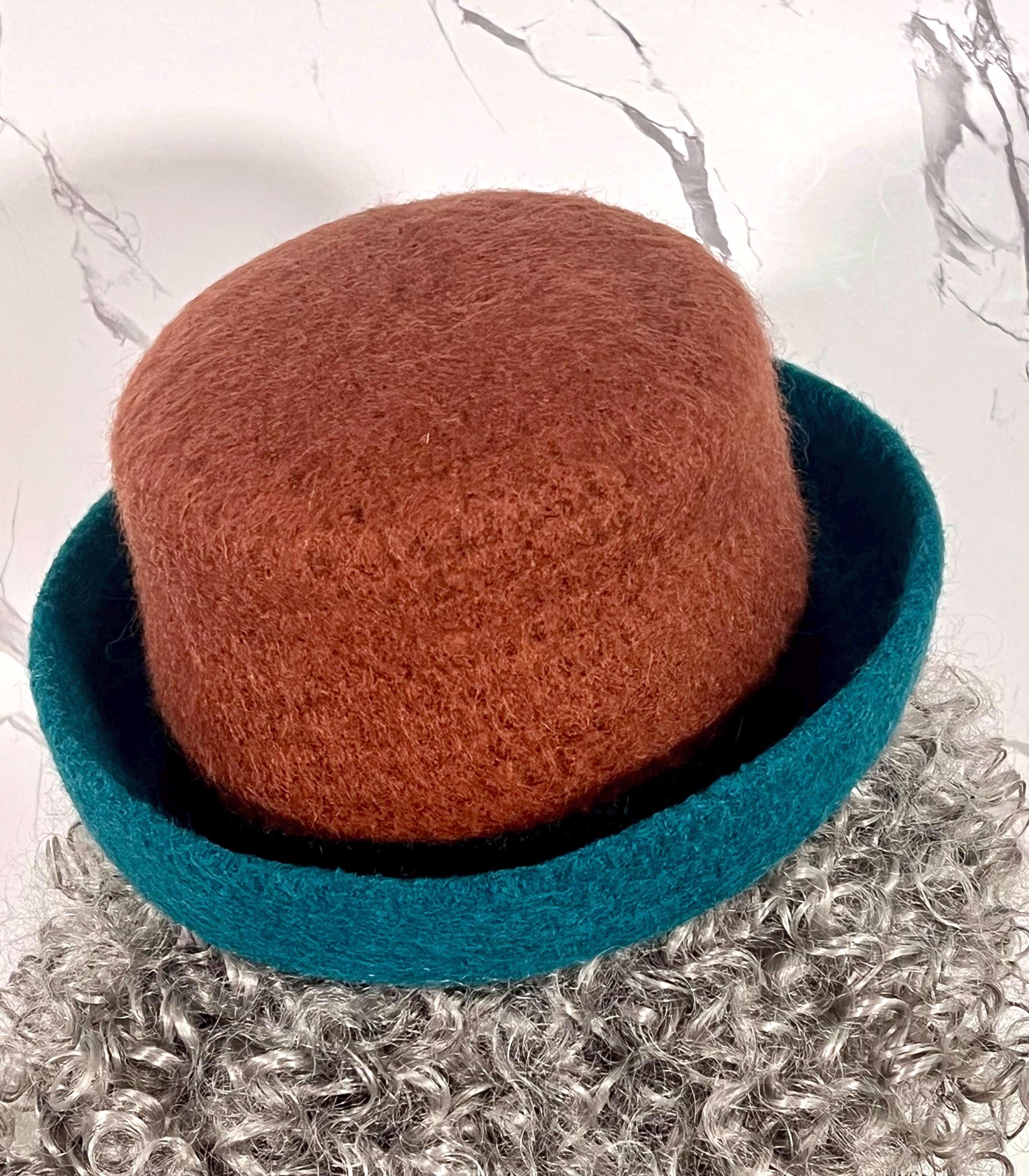 Handmade Wool Felt Cloche in Dark Teal Teal Felted Wool Cloche Hat, Women main image 2