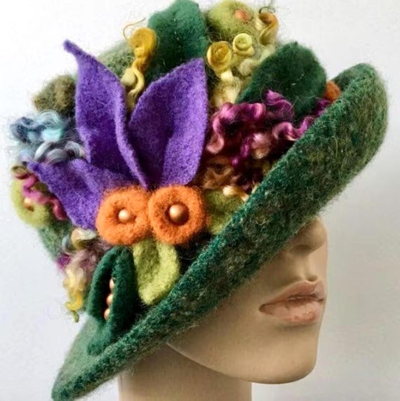 Handmade Felted Wool Cloche Hat: Green Art Deco Style With  display picture 2