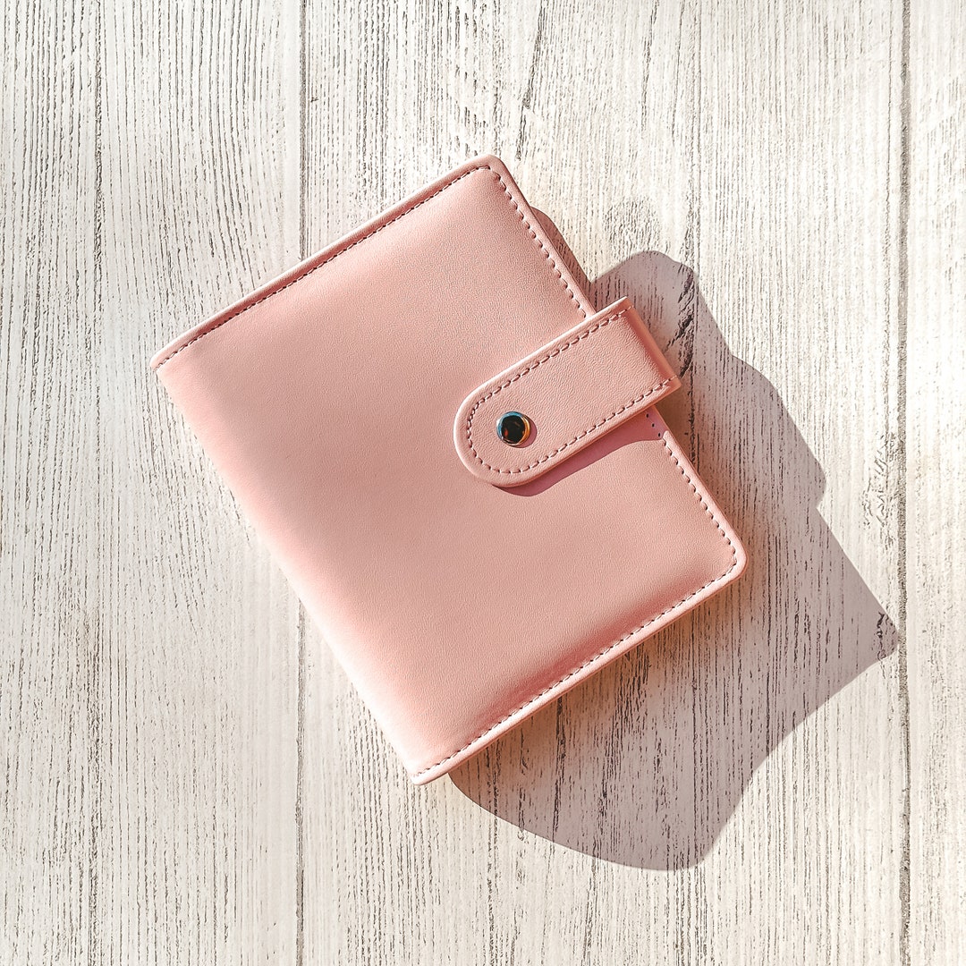 17 Of The Best Cash Envelope Wallets For Budgeting Your Money