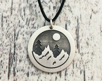 Mountain Necklace in Sterling Silver Metal, Silver Mountain Necklace, Mountain Range Necklace, Mountain Pendant, Mountain Jewelry