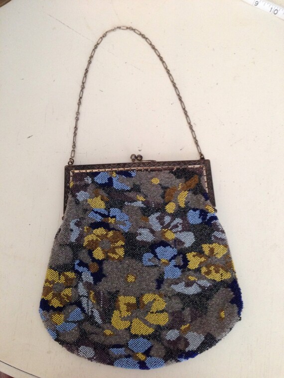1920's-1930's Micro Beaded Pansy Flowers Purse