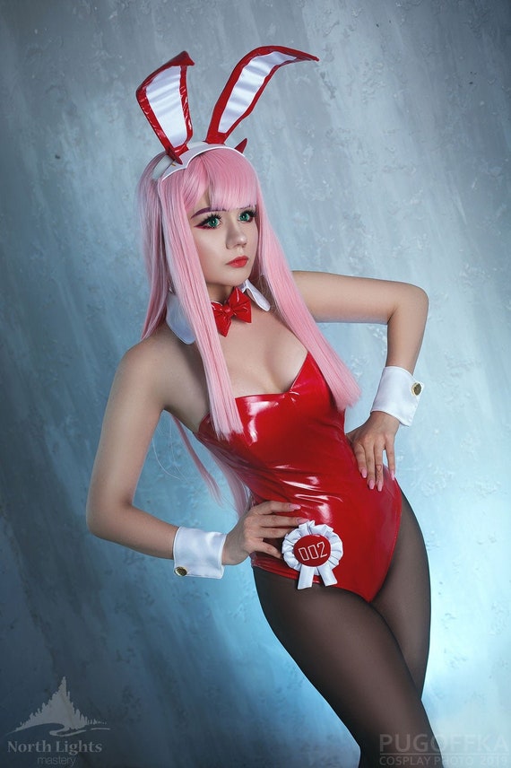 Two cosplay zero Zero Two