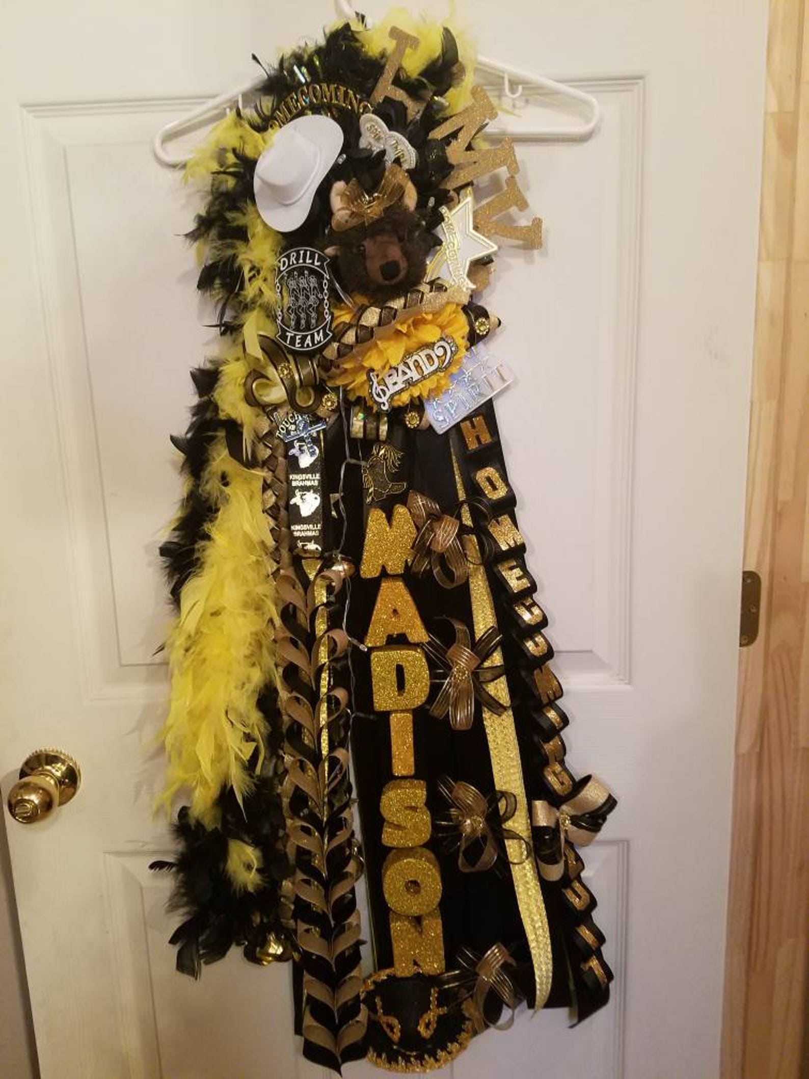 Mums and Garters Etsy