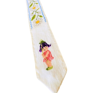 Flowers cross stitch table runner, daisy cross stitch table topper, floral embroidery table centerpiece, spring table decor, garden flowers