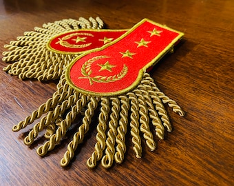 金地金の肩章とエギュイエットセット：ミリタリーコスチューム