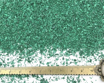 Gemalen groen malachietzand (klasse A) uit de Republiek Congo, medium zand (0,25 mm-2 mm) voor inlegwerk, minerale kunst of sieraden