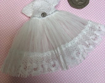 Dollshouse 1.12th toddler/baby/Petite Blythe doll dress