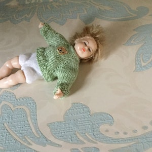 Dolls house Miniature 1/12th knitted toddler doll jumper image 5