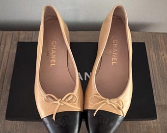 Authentic Chanel Ballet Flats Beige Black Cap Toe | Classic CC Logo Leather Flats | Designer Luxury Shoes Size 38 1/2 CHA1004373
