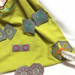 A 20 eyelets - holes embroidery file 10x10 KamSnaps embroidery pattern