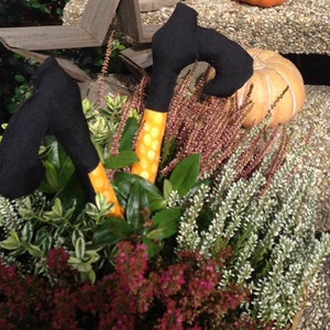 A Witch&#39;s Legs ITH 18x30 Embroidery File Embroidery Pattern Autumn Halloween Legs Decoration