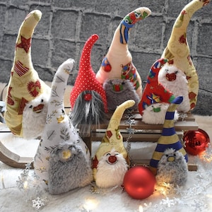 Gnome Tom 3 diverse dimensioni 13x18 16x26 e 18x30 file da ricamo ITH modello di ricamo ricama Natale