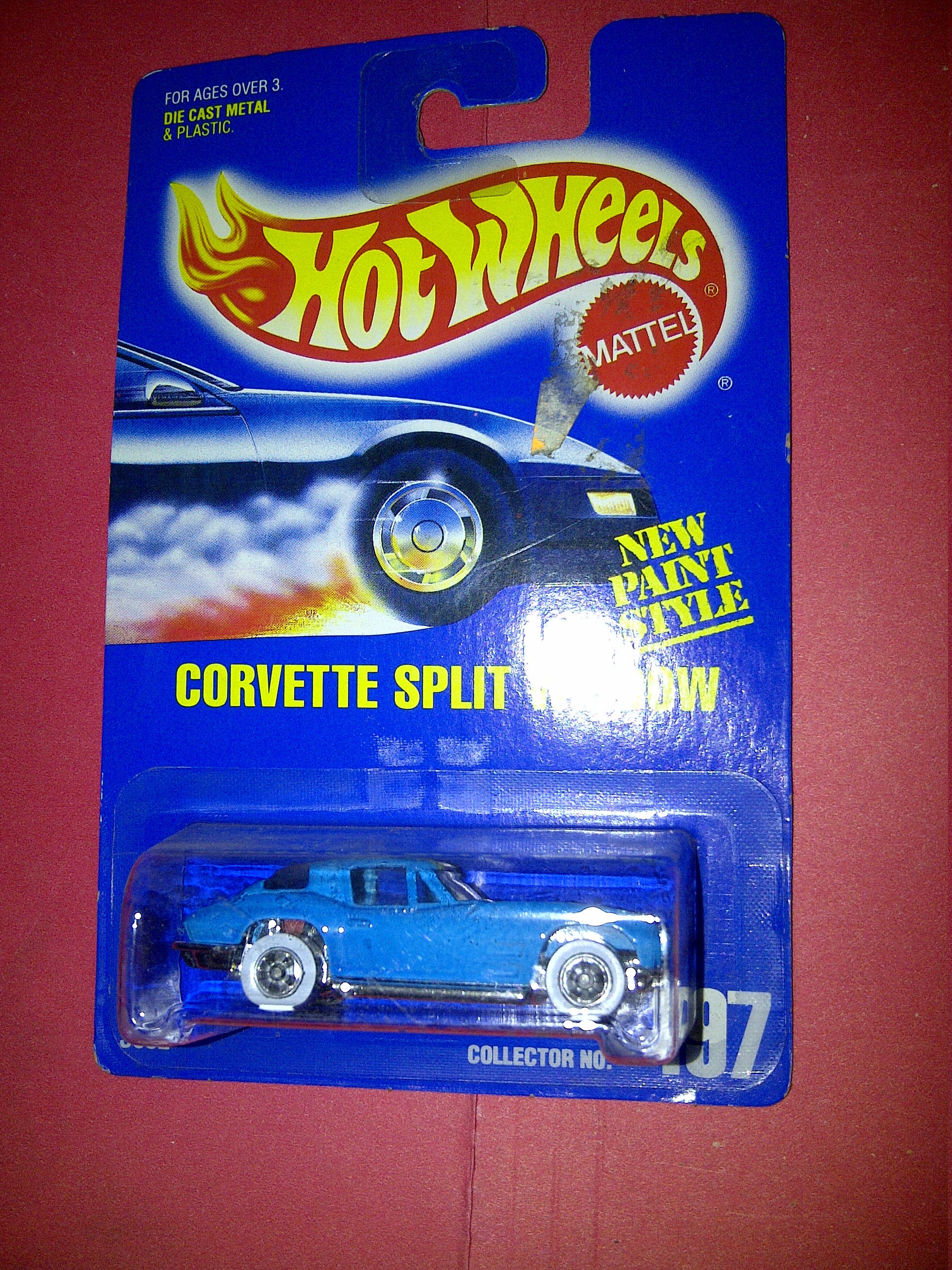 Hot Wheels Chevrolet Corvette 1963 1/64 - Série Street Beasts 2011 - Long Card Américaine - Occasion