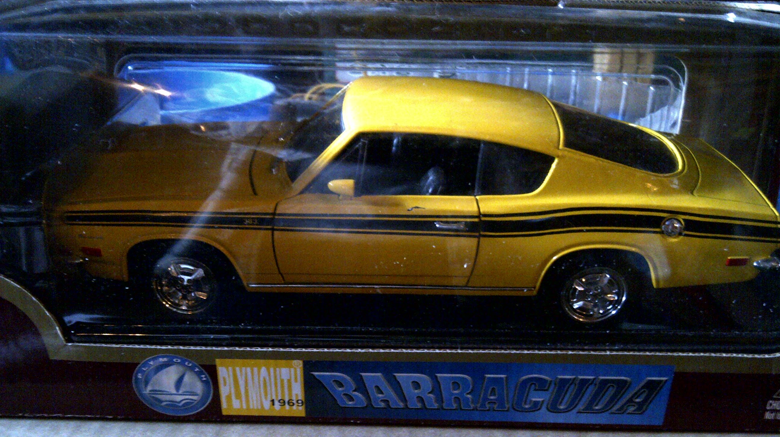 1969 Plymouth Barracuda 1:18TH Diecast New in Box