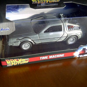 Back to the Future Time Machine DeLorean DMC Diecast 1:32