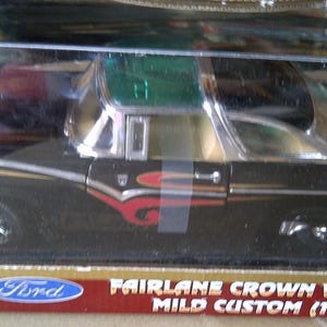 1955 Ford Crown Victoria Mild Custom 1:18TH Diecast New in Box