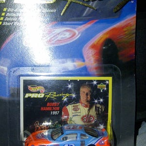 Hot WheelsNASCAR Bobby HAMILTON Team Petty 43 STP short track NEU auf Karte
