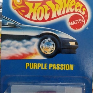 Hot Wheels #87 Custom 1950 Mercury Lead Sled Purple Passion Flames Novo em cartão azul