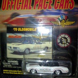 1970 Olds 442 Indy Pace Car 1/64th diecast neu auf Karte