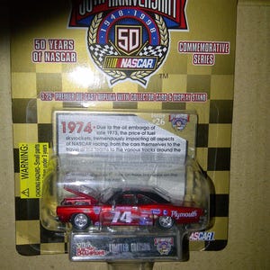 Plymouth Road Runner 50.º aniversario de Nascar de 1968, nuevo en cartelera
