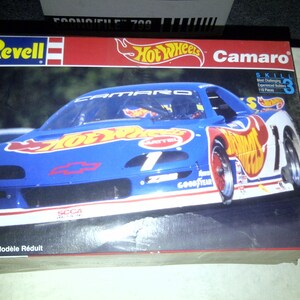 Hot Wheels Action Pack Home Improvement Tool Time nuovo sulla carta