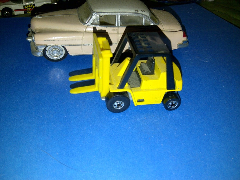 Hot Wheels Tow Motor Great For O Gauge nice used