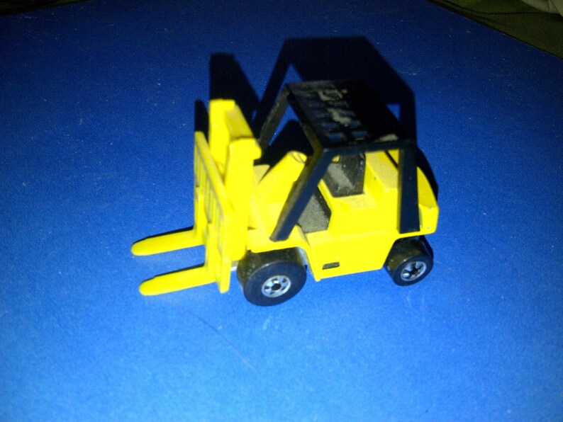 Hot Wheels Tow Motor Great For O Gauge nice used