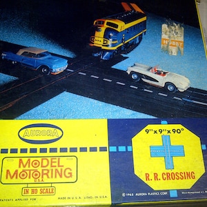 Vintage Aurora Ho Slot Car Track RailRoad Crossing with original box