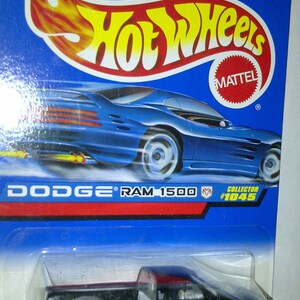 Hot Wheels Dodge Ram Truck Schwarz neu auf Karte