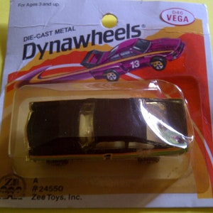 1972 Chevy Vega Neu auf Karte 1/64 Die Cast d