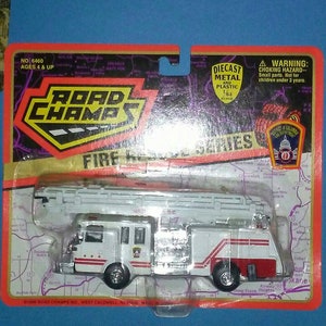 O Gauge DC Feuerwehr Pumper NEU auf Karte